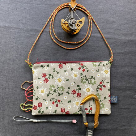 Crossbody Plesnivec / červený zips