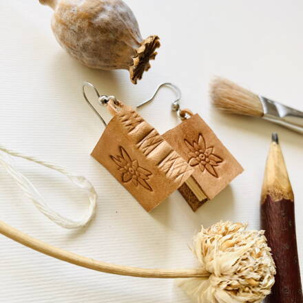 Prírodné knižky s kvetom