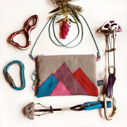 Crossbody Hory / ružové s fialovým zipsom